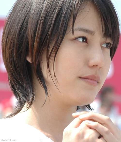 美容整形でなりたい芸能人1位は?