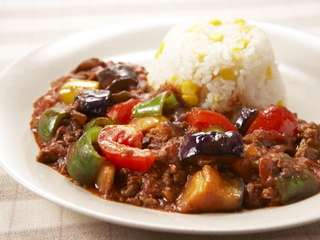 気づかぬところで悪臭が!?「食べると身体が臭くなる」恐怖の食べ物5つ