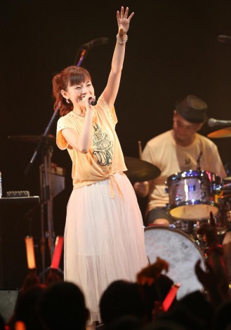 なっち、33歳の誕生日ライブ「感動しちゃう」  (安倍なつみ) ニュース-ORICON STYLE-