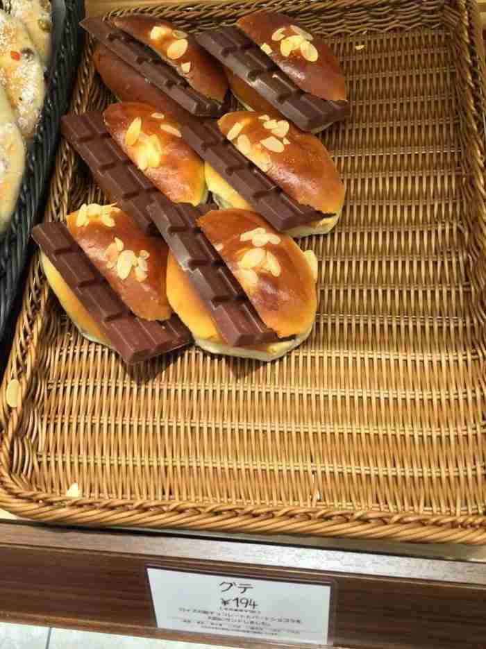 甘い物が食べたい時、何を食べますか？