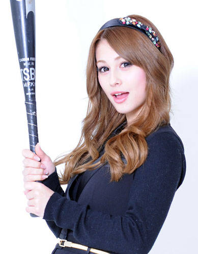 ダレノガレ明美、極上の美くびれ披露「凄く褒められた」