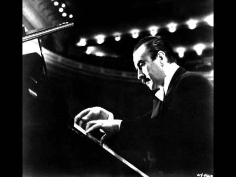 Claudio Arrau plays Liszt Liebestraum No.3 in A flat - YouTube