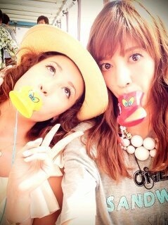 片瀬那奈 沢尻エリカの 仲良しツーショット に反響 ガールズちゃんねる Girls Channel