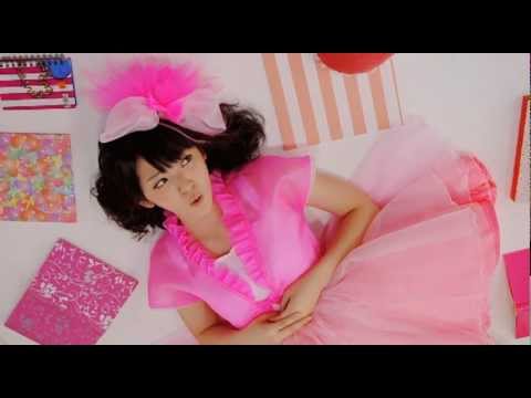 ℃-ute 『世界一HAPPYな女の子』 (MV) - YouTube