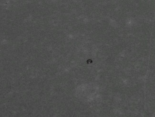 エイリアンの月面基地を発見か