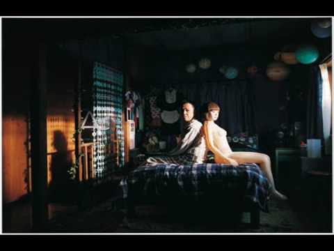 「光を映す影」world's end girlfriend - YouTube