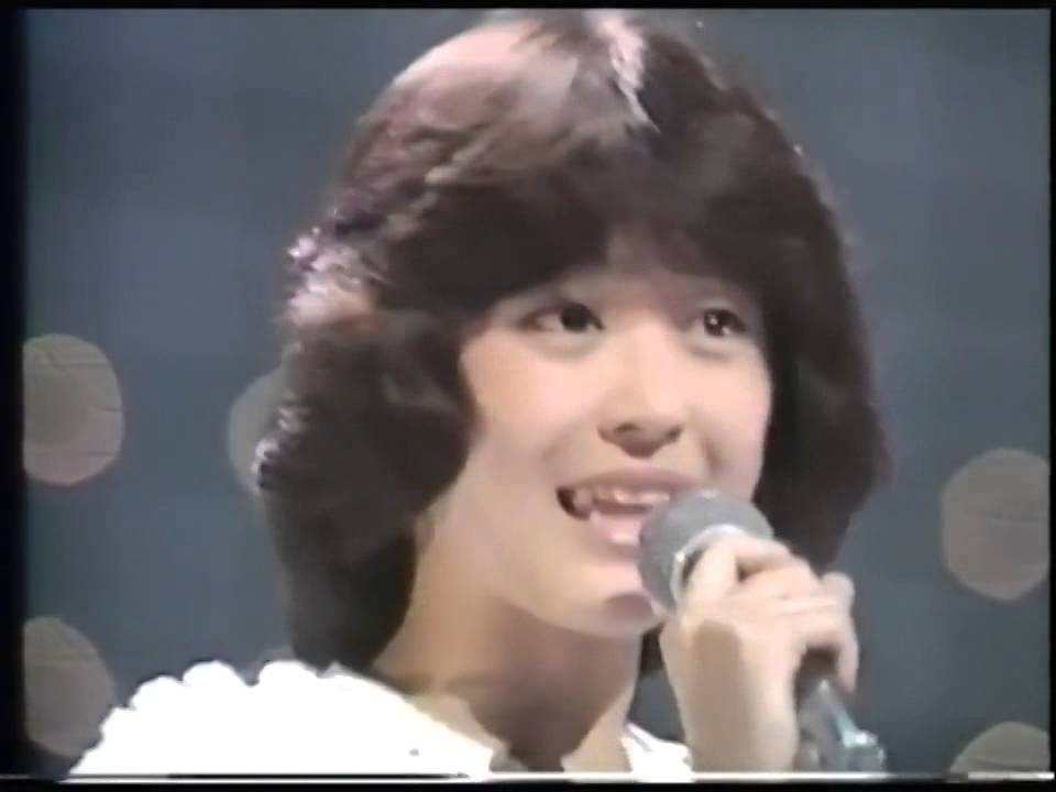 松田聖子　裸足の季節 - YouTube
