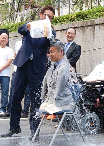 【動画】乙武氏らが公開「氷水」かぶり　難病支援願う  (乙武洋匡) ニュース-ORICON STYLE-