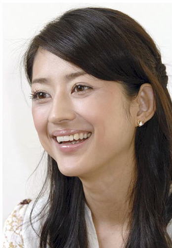小沢真珠、8歳下の歯科医と結婚　9月出産予定