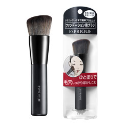 ツヤ肌になるコスメ