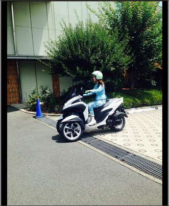 大島優子、二輪免許取得を報告…バイクを運転している姿公開