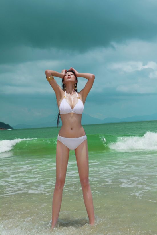 本当にスタイルが良いモデルさんの画像を貼ってくトピ