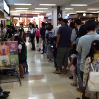 【衝撃】瀕死だったマクドナルドが妖怪ウォッチとコラボした結果→大行列ｗｗｗｗｗ - NAVER まとめ