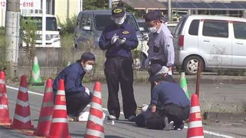 「スクーターの２人組が車に発砲、運転手は無事」　News i - TBSの動画ニュースサイト