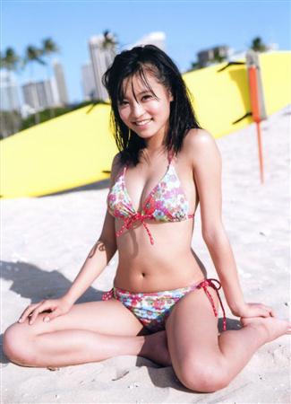 小島瑠璃子が胸を強調したファッションをしていたと話題に