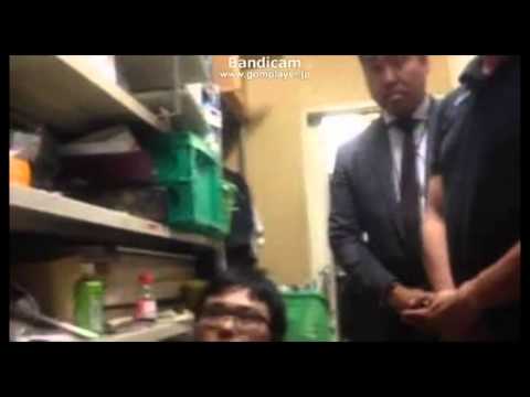 DQNの横暴にキレたファミマ店員、DQNに暴行される - YouTube