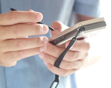 買って後悔したスマホグッズ1位は…