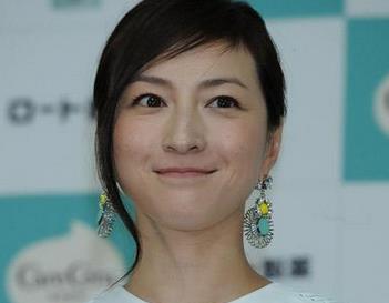 広末涼子、不倫報道から半年…直撃取材に「主人はわかってくれてます」