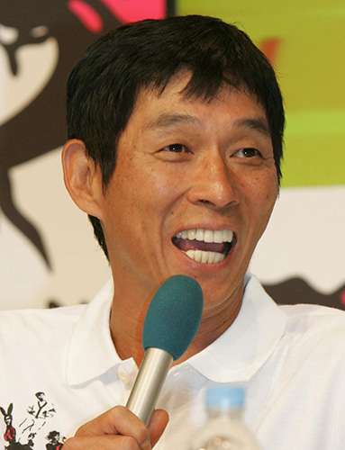 明石家さんまの年収は推定5億4000万円…僅か2時間で会社員の年収稼ぐ