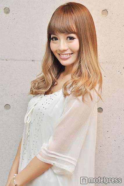 人気モデルの「年収1000万」暴露にどよめき - ライブドアニュース