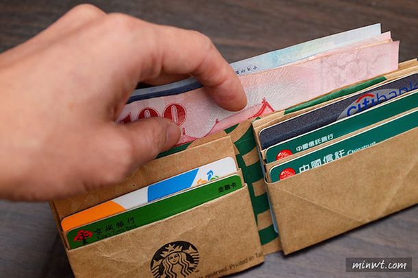 スタバの紙袋で財布が作れると話題にｗ