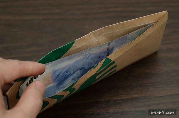 スタバの紙袋で財布が作れると話題にｗ