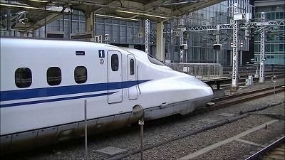 新幹線車内で、現金2300万円が入った紙袋が盗まれる