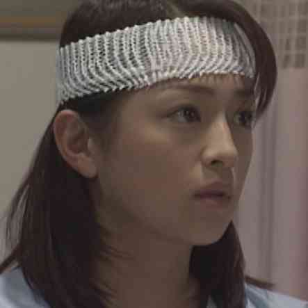 浜崎あゆみ、イメチェンヘアが好評　ざっくり胸元にも視線集中「拝みたくなる美しさ」