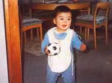 芸能人の幼少期を載せていくトピック