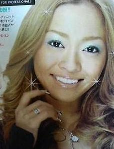 ダレノガレ明美と小森純がトークで火花「全然、下に見てるかも」「そんなにかわいくない」