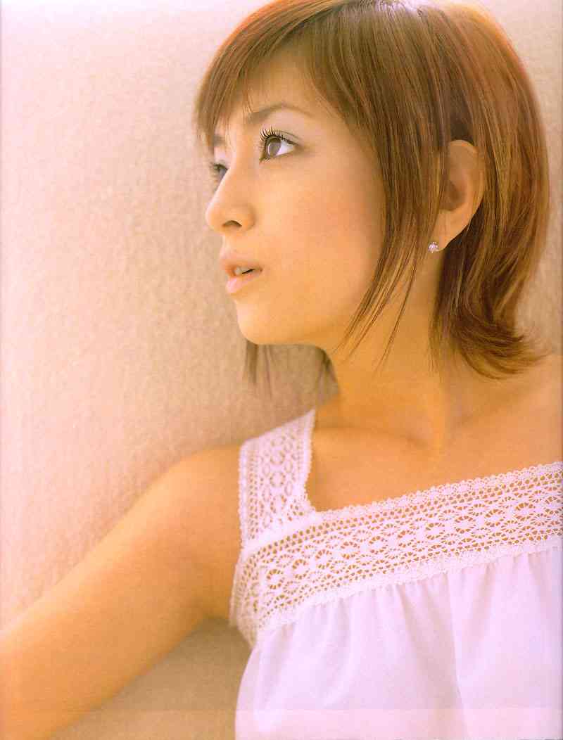浜崎あゆみ、新曲16位登場に転落！FC会費も値下げ3,000円台で「落ち目すぎ」