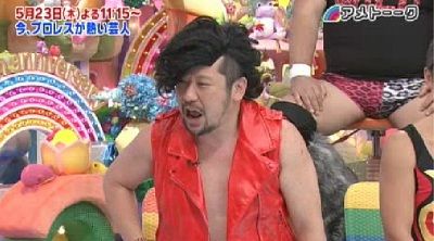 「プロレス女子」が急増、入門書や「女子会」…会場ではイケメンレスラーに熱烈声援