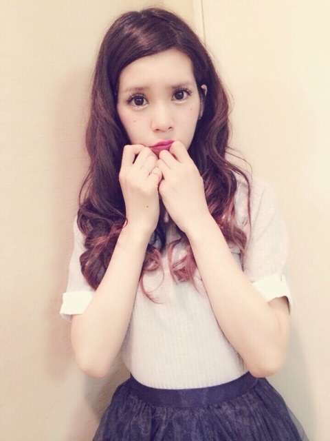 坂口杏里、義父・尾崎健夫との過去の確執を告白「一生恨もうって思い。私が死ぬか、パピーを殺すか」