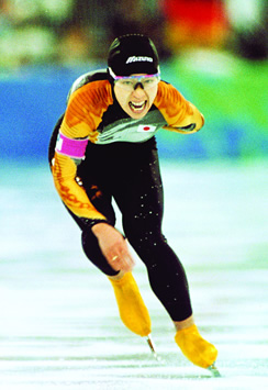 日本スケート連盟、橋本聖子(50歳)を会長に再任、荒川静香(32歳)を副会長に!