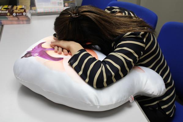 永谷園のキャンペーンで貰える「遠藤クッション」がすごいwww