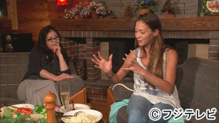 土屋アンナが10年間にわたる母との確執を氷解。パンク風に豹変した真相も明かす。