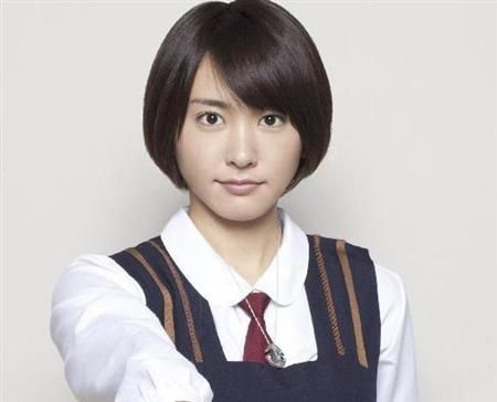 黒髪が似合う芸能人の画像を集めるトピ