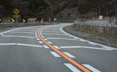 桜塚やっくん事故から１年で、防止策により事故数が半減