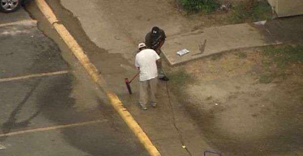  &raquo; Shock Image Shows Unprotected Workers Cleaning up ‘Ebola Vomit’ in Dallas Alex Jones' Infowars: There's a war on for your mind!
