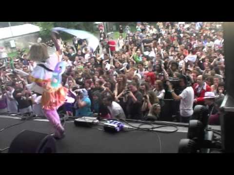 【美女♂men Z】元氣魂PV in Paris - YouTube