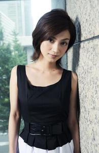 黒髪が似合う芸能人の画像を集めるトピ