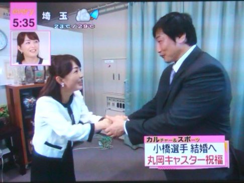 「プロレス女子」が急増、入門書や「女子会」…会場ではイケメンレスラーに熱烈声援