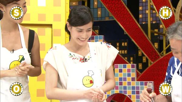 橋本愛、美人姉との半目ツーショットに反響