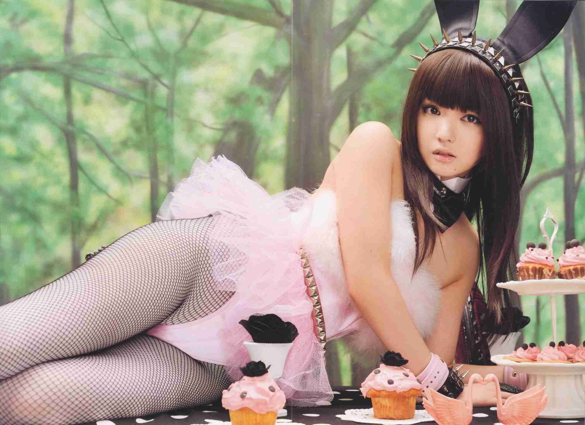 黒髪が似合う芸能人の画像を集めるトピ