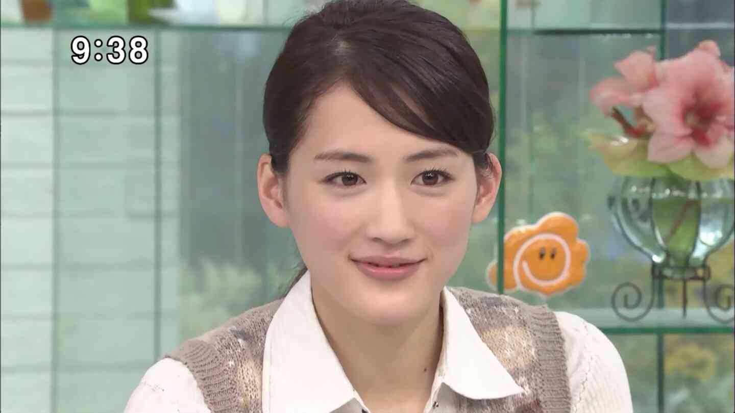 “代走”綾瀬はるかもビックリ　新グリコの看板お目見え