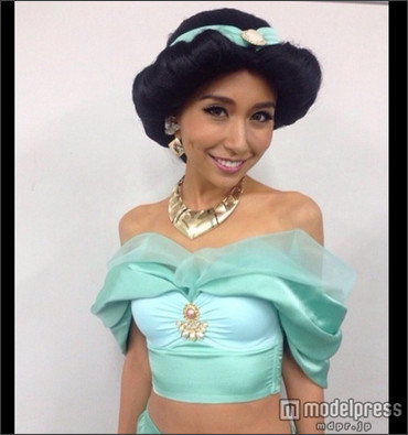 May J.『アラジン』ジャスミン姫の仮装に「クオリティ高い」「実写化状態」と絶賛の声