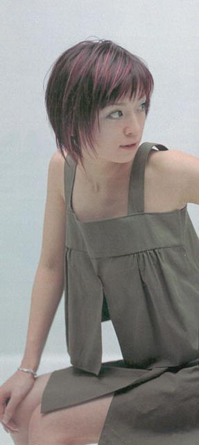 浜崎あゆみ、イメチェンヘアが好評　ざっくり胸元にも視線集中「拝みたくなる美しさ」