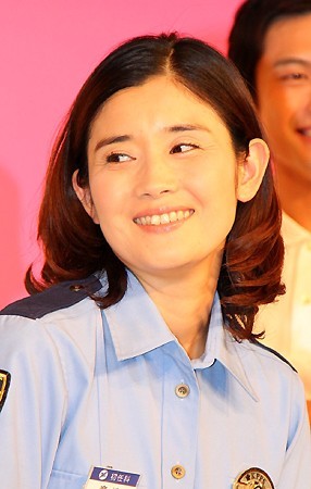 「どっちがいい？」美しすぎる40代、石田ゆり子派と永作博美派がネット上で激しいバトル