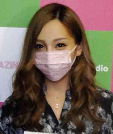 ざわちん 生後まもなく死別した双子の姉がいたと涙ながらの告白