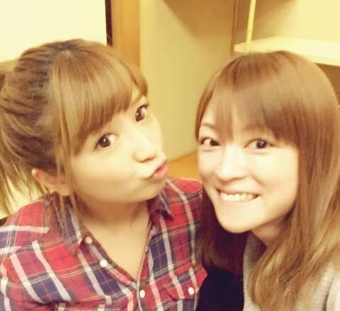 矢口真里が吉澤ひとみのブログに登場！矢口はアヒル口で笑顔